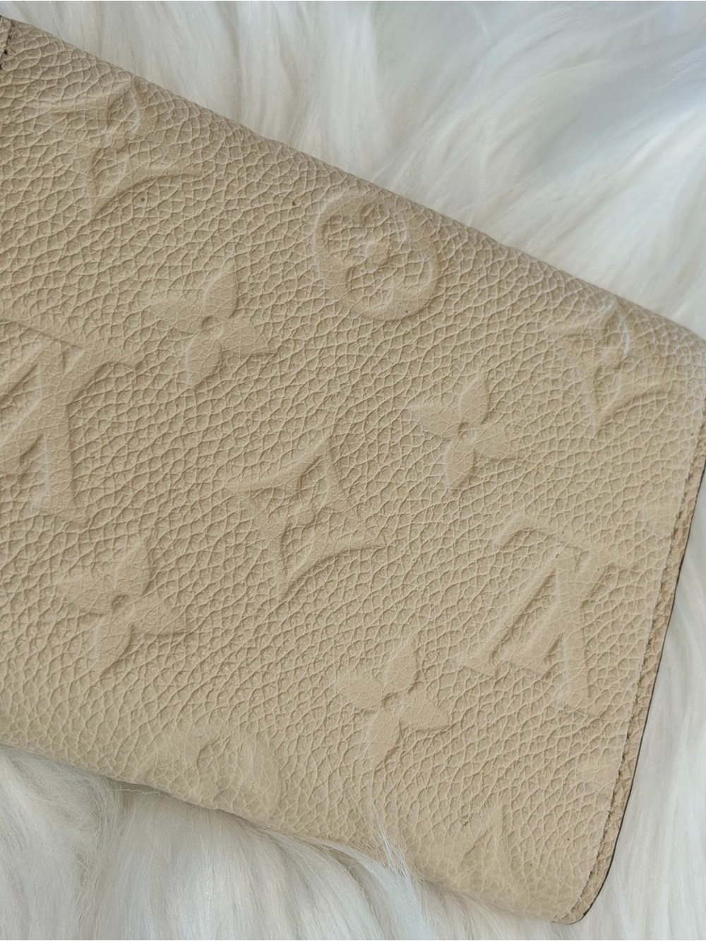 Louis Vuitton Beige Embossed Leather Small Envelope Wallet - Picture 2 of 10